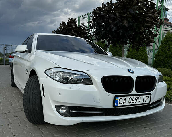 Белый БМВ 528, объемом двигателя 2 л и пробегом 191 тыс. км за 13800 $, фото 1 на Automoto.ua