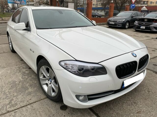 Білий БМВ 528, об'ємом двигуна 2 л та пробігом 100 тис. км за 18499 $, фото 1 на Automoto.ua