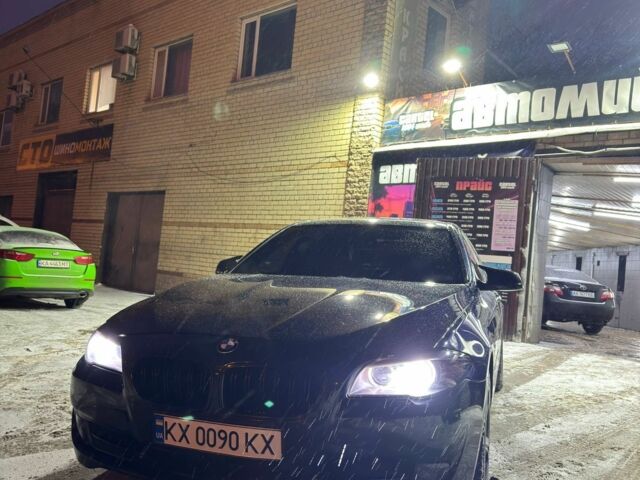 Синій БМВ 528, об'ємом двигуна 3 л та пробігом 250 тис. км за 11000 $, фото 1 на Automoto.ua