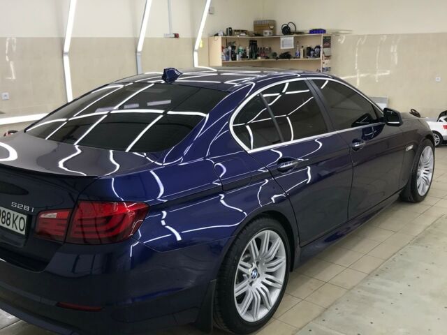 Синий БМВ 528, объемом двигателя 2 л и пробегом 167 тыс. км за 20499 $, фото 1 на Automoto.ua
