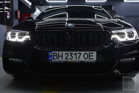 Чорний БМВ 530, об'ємом двигуна 2 л та пробігом 35 тис. км за 44900 $, фото 1 на Automoto.ua