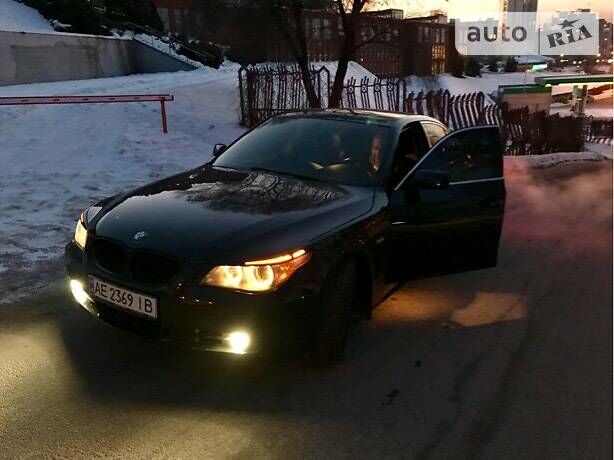 Чорний БМВ 530, об'ємом двигуна 3 л та пробігом 210 тис. км за 11500 $, фото 1 на Automoto.ua