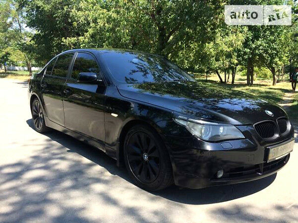 Чорний БМВ 530, об'ємом двигуна 3 л та пробігом 210 тис. км за 14000 $, фото 1 на Automoto.ua