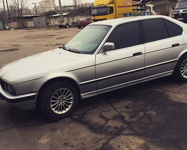 Сірий БМВ 530, об'ємом двигуна 3 л та пробігом 420 тис. км за 3700 $, фото 1 на Automoto.ua