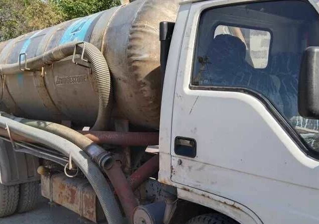 БМВ 540, объемом двигателя 4.4 л и пробегом 0 тыс. км за 9500 $, фото 1 на Automoto.ua