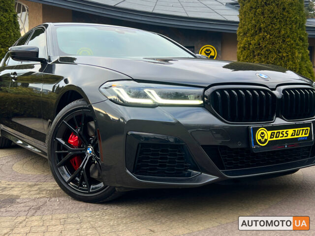 Серый БМВ 540, объемом двигателя 3 л и пробегом 25 тыс. км за 51800 $, фото 1 на Automoto.ua