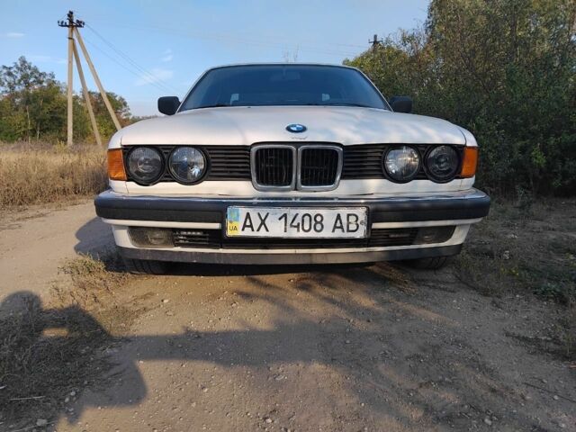 Белый БМВ 7 Серия, объемом двигателя 3 л и пробегом 527 тыс. км за 1653 $, фото 1 на Automoto.ua