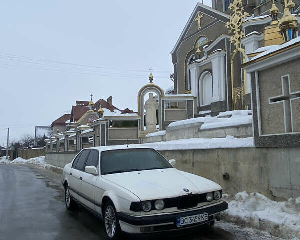 Білий БМВ 7 Серія, об'ємом двигуна 3 л та пробігом 600 тис. км за 1700 $, фото 1 на Automoto.ua