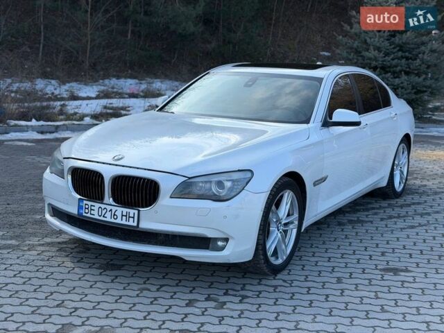 Белый БМВ 7 Серия, объемом двигателя 3 л и пробегом 190 тыс. км за 14200 $, фото 1 на Automoto.ua