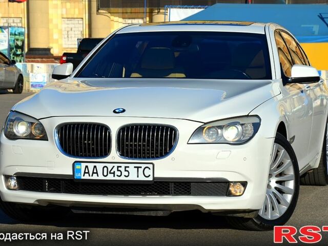 Білий БМВ 7 Серія, об'ємом двигуна 4.4 л та пробігом 171 тис. км за 16600 $, фото 1 на Automoto.ua