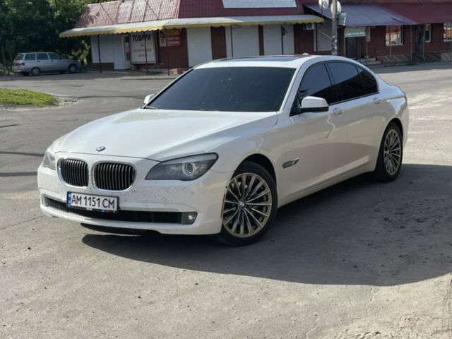 Білий БМВ 7 Серія, об'ємом двигуна 3 л та пробігом 204 тис. км за 18300 $, фото 1 на Automoto.ua