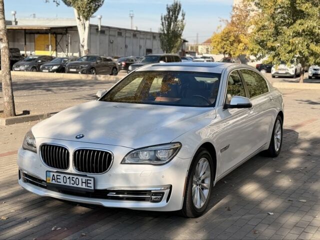 Белый БМВ 7 Серия, объемом двигателя 3 л и пробегом 107 тыс. км за 20061 $, фото 1 на Automoto.ua