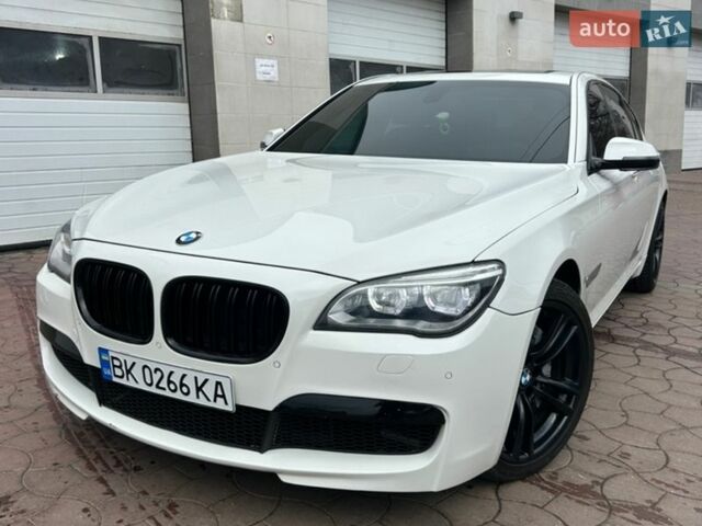 Белый БМВ 7 Серия, объемом двигателя 2.98 л и пробегом 238 тыс. км за 15900 $, фото 1 на Automoto.ua