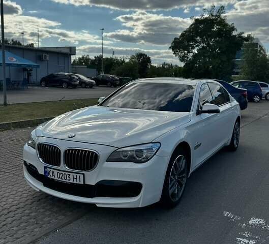 Білий БМВ 7 Серія, об'ємом двигуна 2.98 л та пробігом 172 тис. км за 17500 $, фото 1 на Automoto.ua
