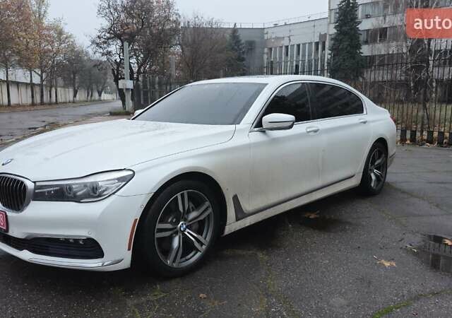Білий БМВ 7 Серія, об'ємом двигуна 3 л та пробігом 161 тис. км за 29999 $, фото 1 на Automoto.ua