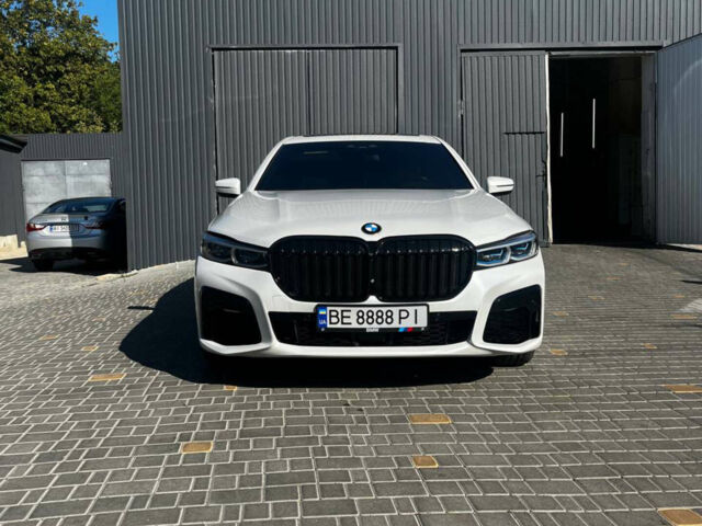 Білий БМВ 7 Серія, об'ємом двигуна 4.39 л та пробігом 67 тис. км за 42500 $, фото 1 на Automoto.ua