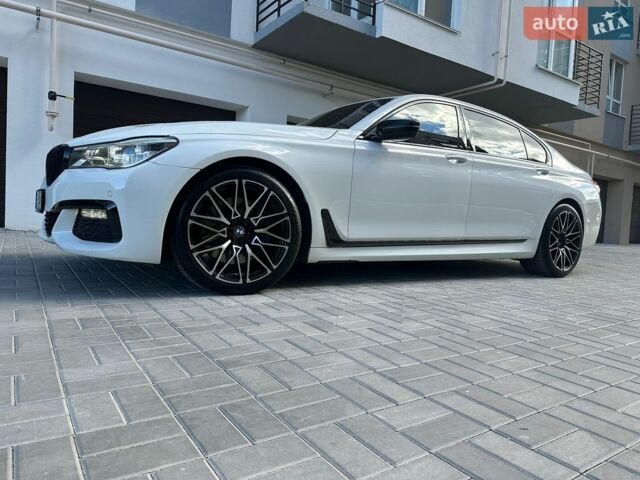 Белый БМВ 7 Серия, объемом двигателя 4.39 л и пробегом 150 тыс. км за 27000 $, фото 1 на Automoto.ua