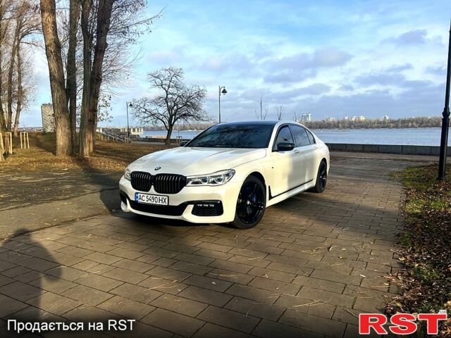 Белый БМВ 7 Серия, объемом двигателя 4.4 л и пробегом 134 тыс. км за 34800 $, фото 1 на Automoto.ua