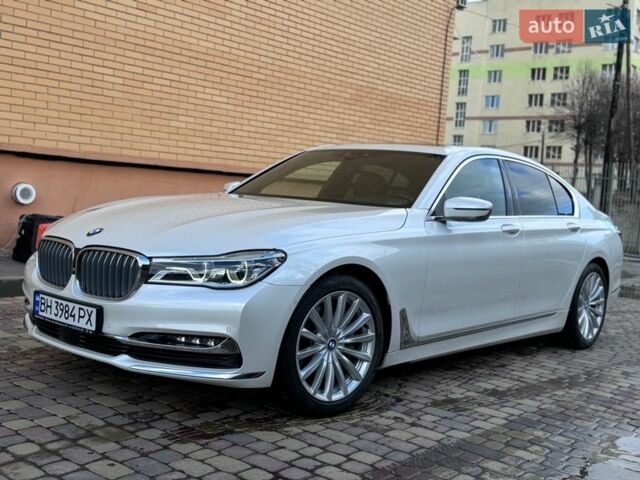 Білий БМВ 7 Серія, об'ємом двигуна 3 л та пробігом 98 тис. км за 42999 $, фото 1 на Automoto.ua