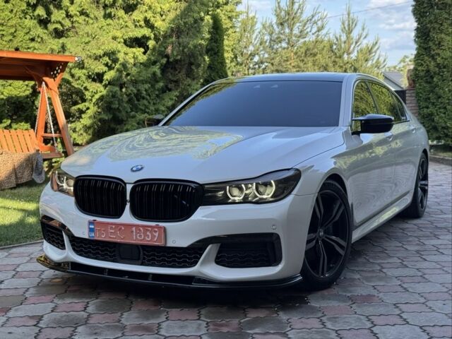 Белый БМВ 7 Серия, объемом двигателя 3 л и пробегом 40 тыс. км за 29900 $, фото 1 на Automoto.ua