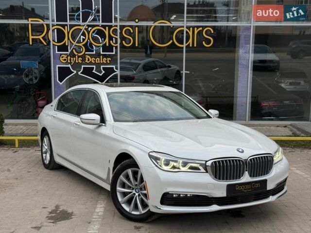 Белый БМВ 7 Серия, объемом двигателя 2 л и пробегом 190 тыс. км за 29900 $, фото 1 на Automoto.ua