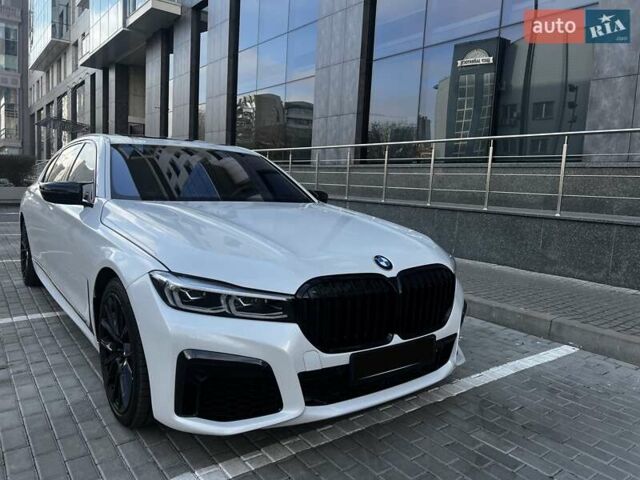 Белый БМВ 7 Серия, объемом двигателя 2.98 л и пробегом 104 тыс. км за 40500 $, фото 1 на Automoto.ua