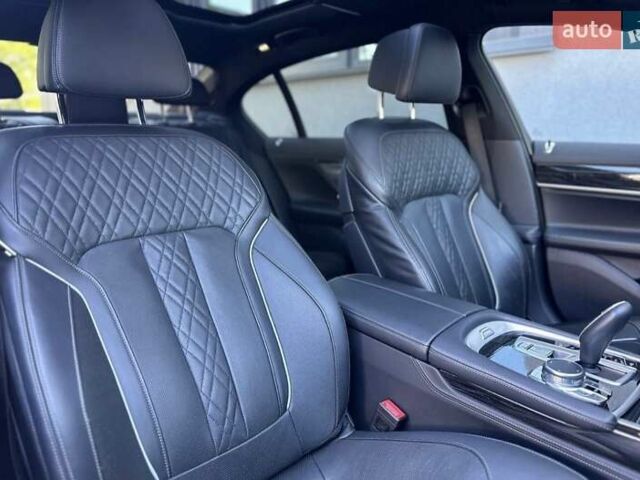 Білий БМВ 7 Серія, об'ємом двигуна 4.39 л та пробігом 77 тис. км за 39900 $, фото 1 на Automoto.ua