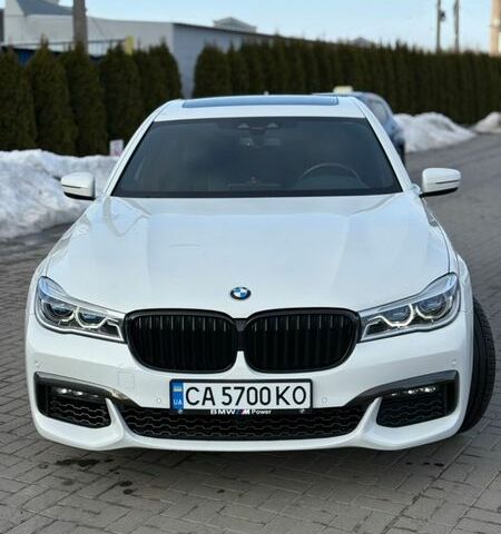 Белый БМВ 7 Серия, объемом двигателя 3 л и пробегом 107 тыс. км за 36999 $, фото 1 на Automoto.ua