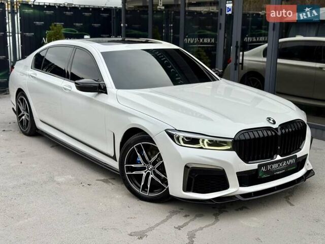 Белый БМВ 7 Серия, объемом двигателя 3 л и пробегом 130 тыс. км за 49900 $, фото 1 на Automoto.ua