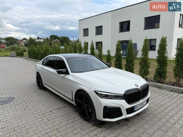 Білий БМВ 7 Серія, об'ємом двигуна 3 л та пробігом 153 тис. км за 38000 $, фото 1 на Automoto.ua
