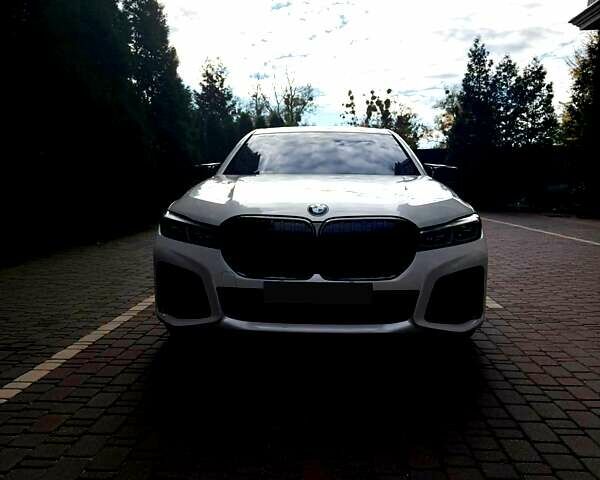 Белый БМВ 7 Серия, объемом двигателя 4.39 л и пробегом 111 тыс. км за 59900 $, фото 1 на Automoto.ua