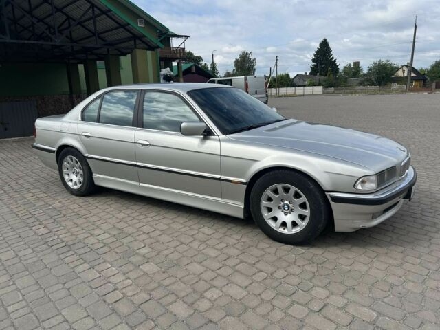 Бежевий БМВ 7 Серія, об'ємом двигуна 2.5 л та пробігом 430 тис. км за 5950 $, фото 1 на Automoto.ua