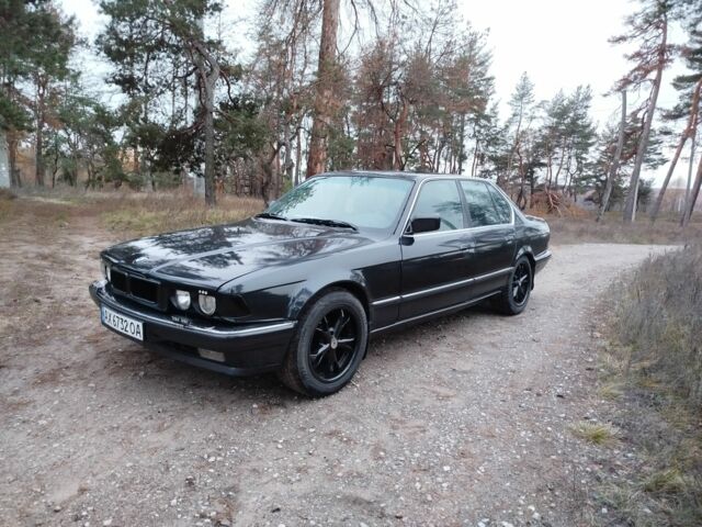 Черный БМВ 7 Серия, объемом двигателя 3.5 л и пробегом 50 тыс. км за 2376 $, фото 1 на Automoto.ua