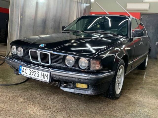 Чорний БМВ 7 Серія, об'ємом двигуна 3.4 л та пробігом 400 тис. км за 2000 $, фото 1 на Automoto.ua