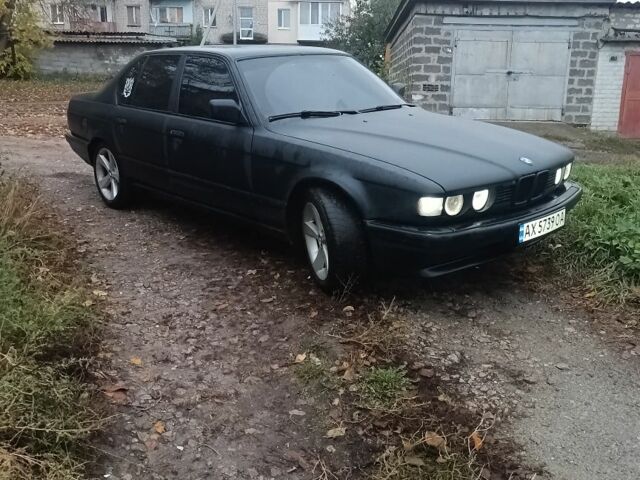 Черный БМВ 7 Серия, объемом двигателя 3 л и пробегом 499 тыс. км за 3500 $, фото 1 на Automoto.ua