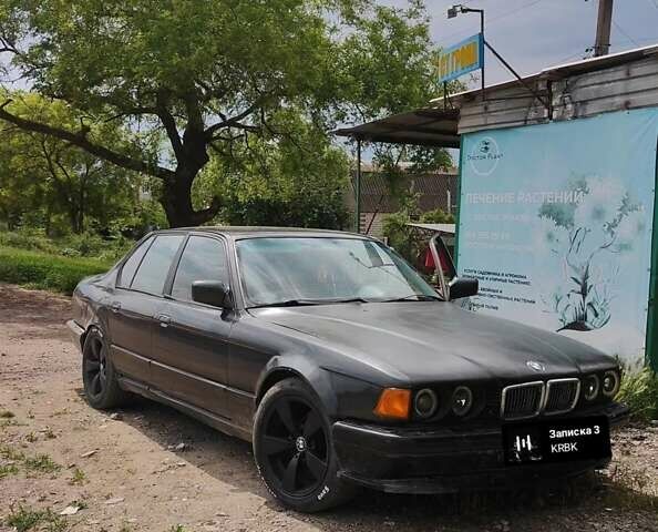 Черный БМВ 7 Серия, объемом двигателя 3 л и пробегом 240 тыс. км за 2800 $, фото 1 на Automoto.ua