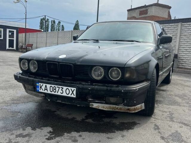 Чорний БМВ 7 Серія, об'ємом двигуна 3.4 л та пробігом 300 тис. км за 1800 $, фото 1 на Automoto.ua