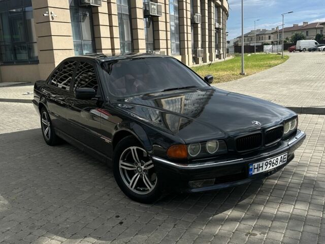 Черный БМВ 7 Серия, объемом двигателя 3.5 л и пробегом 310 тыс. км за 3000 $, фото 1 на Automoto.ua
