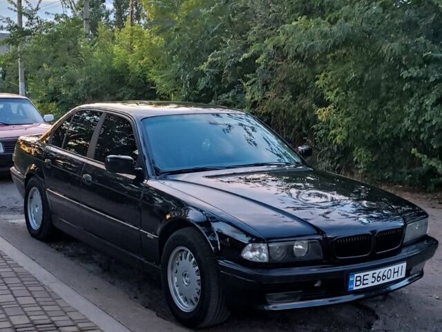 Чорний БМВ 7 Серія, об'ємом двигуна 3.5 л та пробігом 300 тис. км за 3951 $, фото 1 на Automoto.ua