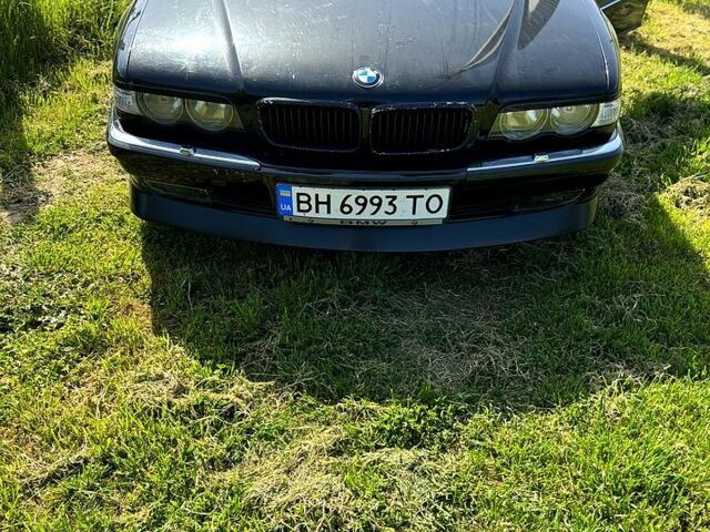 Чорний БМВ 7 Серія, об'ємом двигуна 3 л та пробігом 0 тис. км за 6000 $, фото 1 на Automoto.ua