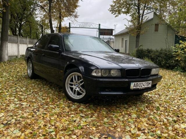 Черный БМВ 7 Серия, объемом двигателя 2.5 л и пробегом 300 тыс. км за 4550 $, фото 1 на Automoto.ua