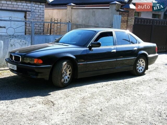 Чорний БМВ 7 Серія, об'ємом двигуна 4.4 л та пробігом 350 тис. км за 5000 $, фото 1 на Automoto.ua