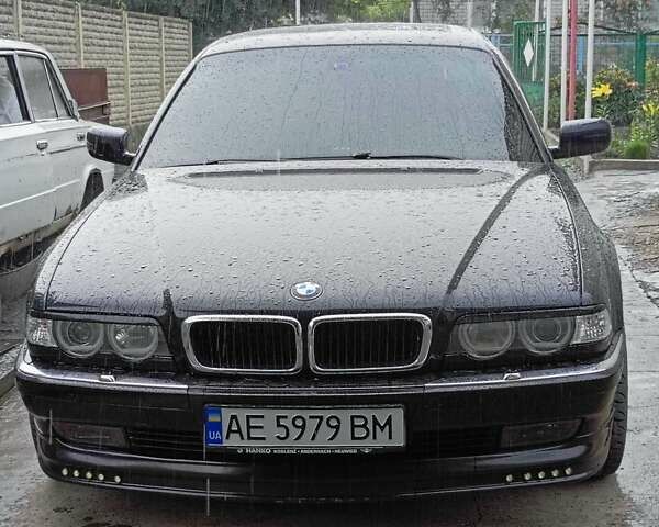 Черный БМВ 7 Серия, объемом двигателя 3.43 л и пробегом 274 тыс. км за 8500 $, фото 1 на Automoto.ua