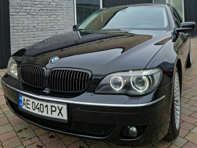 Чорний БМВ 7 Серія, об'ємом двигуна 3 л та пробігом 260 тис. км за 10900 $, фото 1 на Automoto.ua