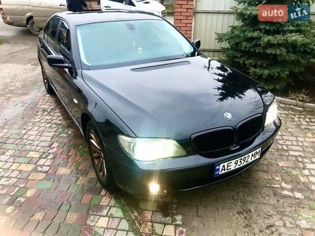 Черный БМВ 7 Серия, объемом двигателя 4.8 л и пробегом 283 тыс. км за 7000 $, фото 1 на Automoto.ua