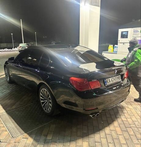 Черный БМВ 7 Серия, объемом двигателя 3 л и пробегом 316 тыс. км за 15999 $, фото 1 на Automoto.ua