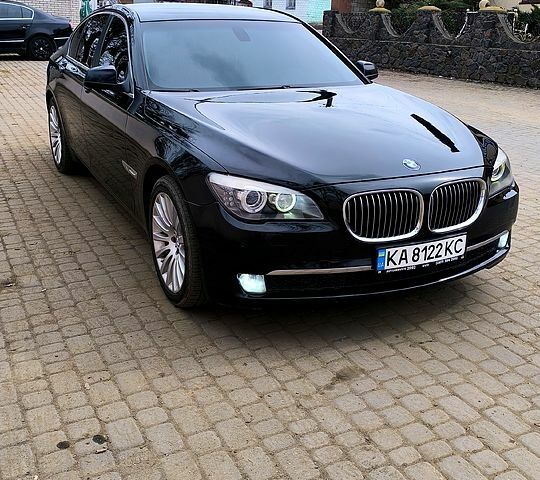 Чорний БМВ 7 Серія, об'ємом двигуна 3 л та пробігом 223 тис. км за 15000 $, фото 1 на Automoto.ua