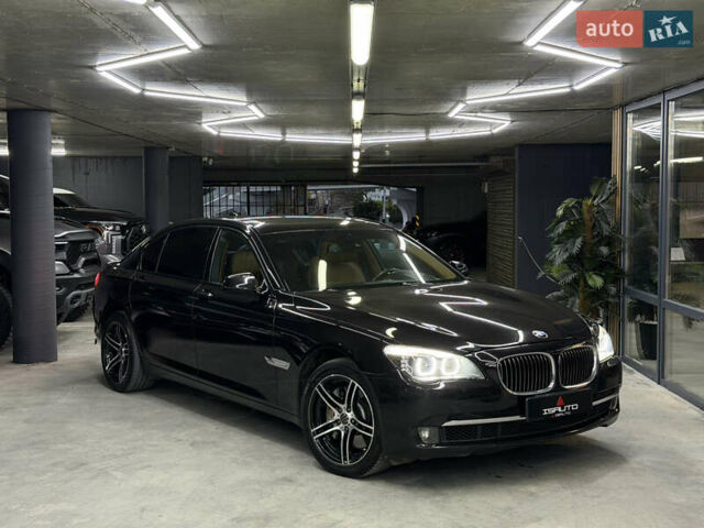 Черный БМВ 7 Серия, объемом двигателя 4.39 л и пробегом 290 тыс. км за 11900 $, фото 1 на Automoto.ua