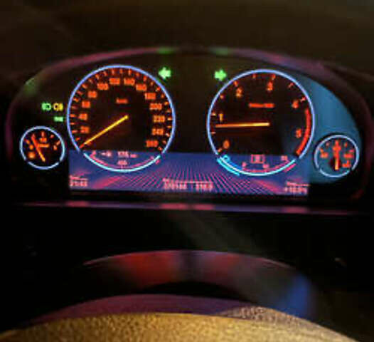 Черный БМВ 7 Серия, объемом двигателя 3 л и пробегом 275 тыс. км за 16000 $, фото 1 на Automoto.ua