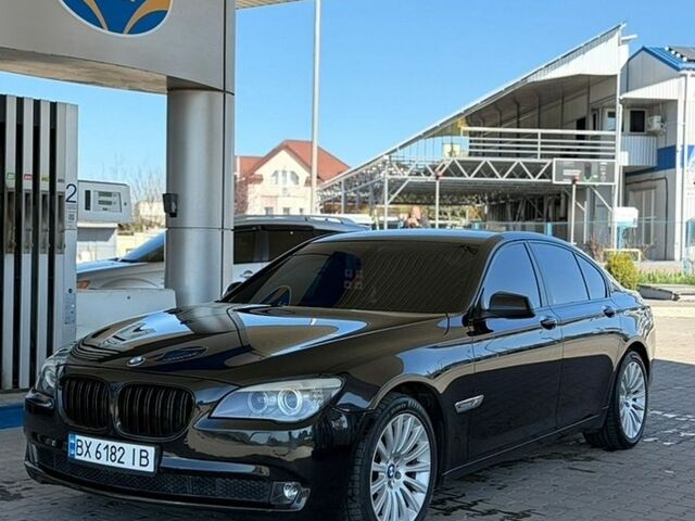 Черный БМВ 7 Серия, объемом двигателя 2.99 л и пробегом 180 тыс. км за 17500 $, фото 1 на Automoto.ua